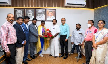 TNPSA Board Members & Paralympian Mariyappan Met Hon. Sports Minister of TN