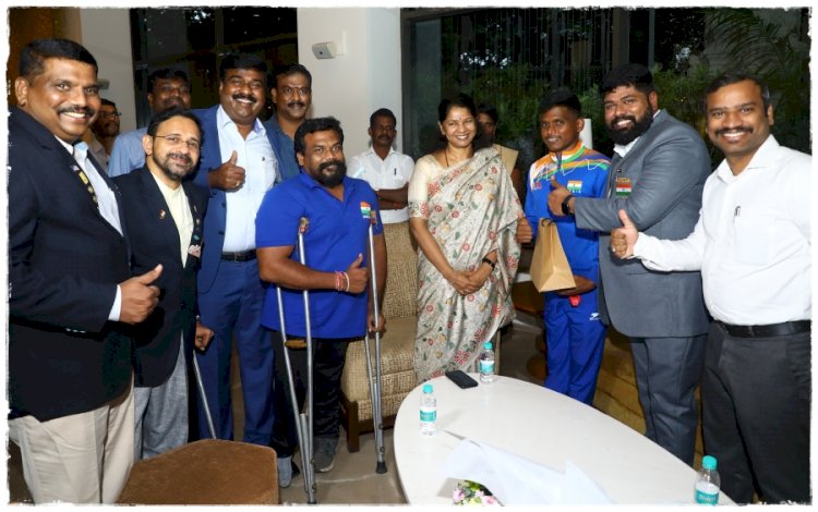 Official Delegation Met Ms. Kanimozhi M.P after Mariyappan winning Silver Medal in Tokyo 2020